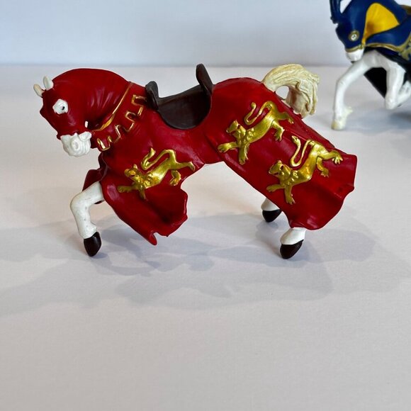 Papo Medieval Knight Horses Figures - Red Blue & Black Set Of 3 Vtg 2002 - Picture 2 of 13